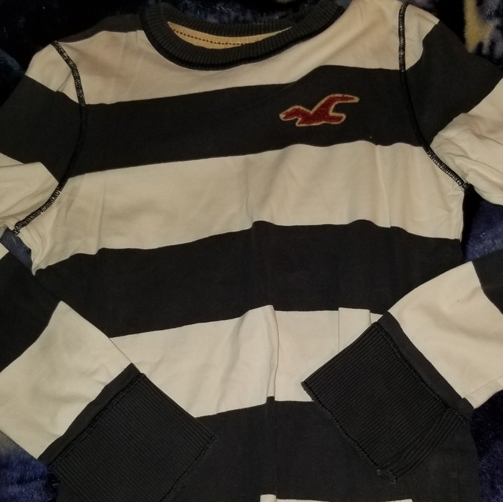 Hollister sweater